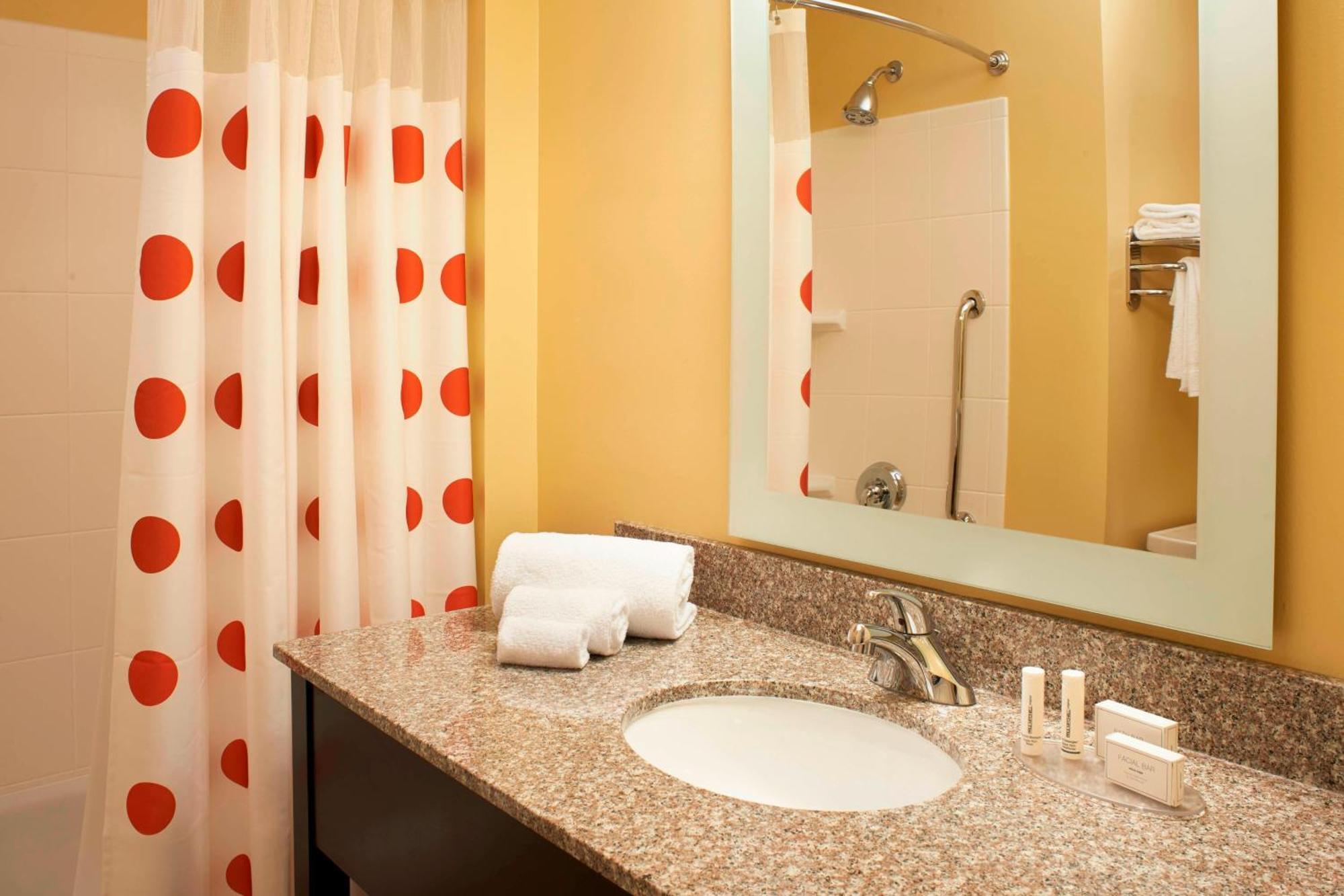 Towneplace Suites By Marriott Саґіно Екстер'єр фото