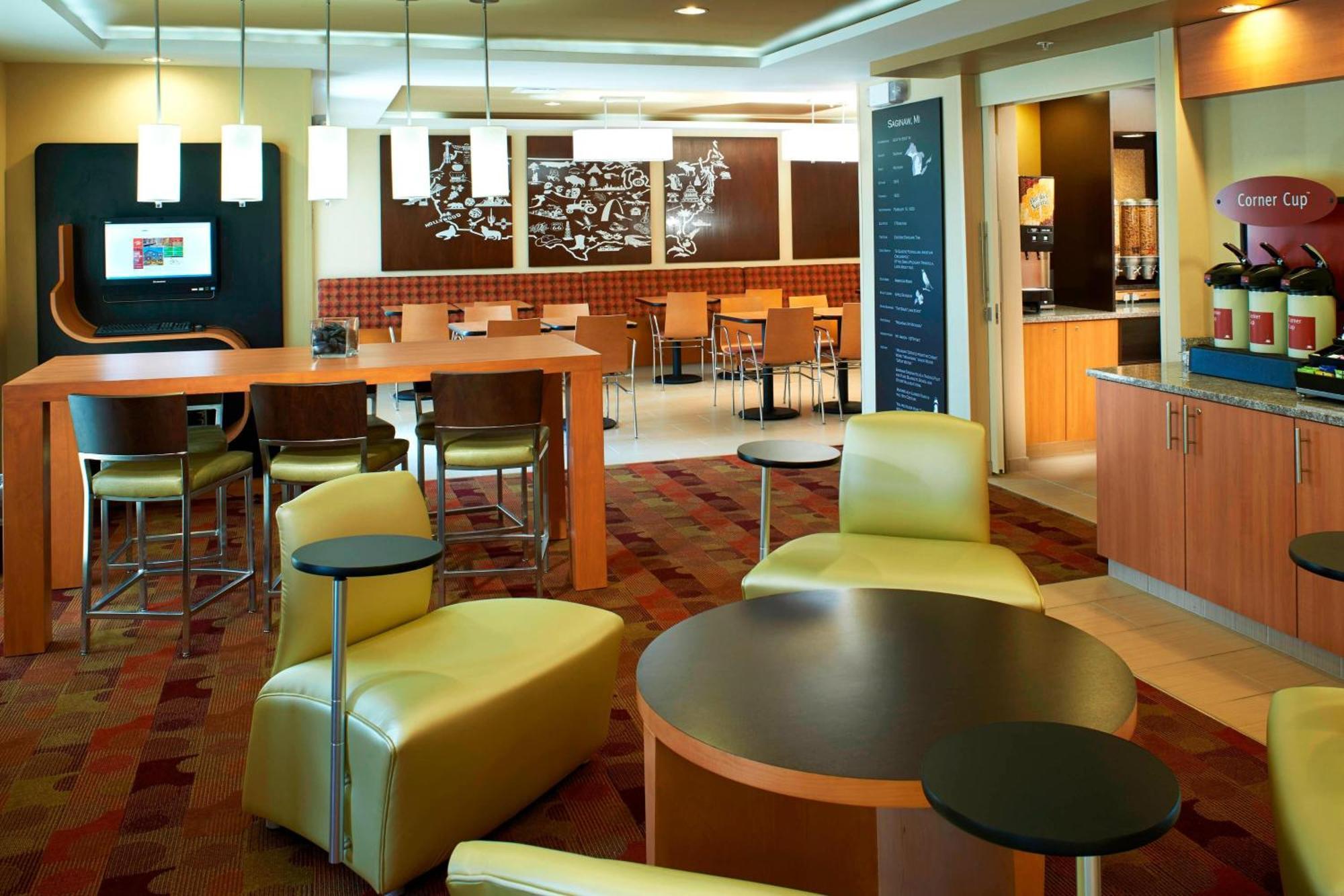 Towneplace Suites By Marriott Саґіно Екстер'єр фото